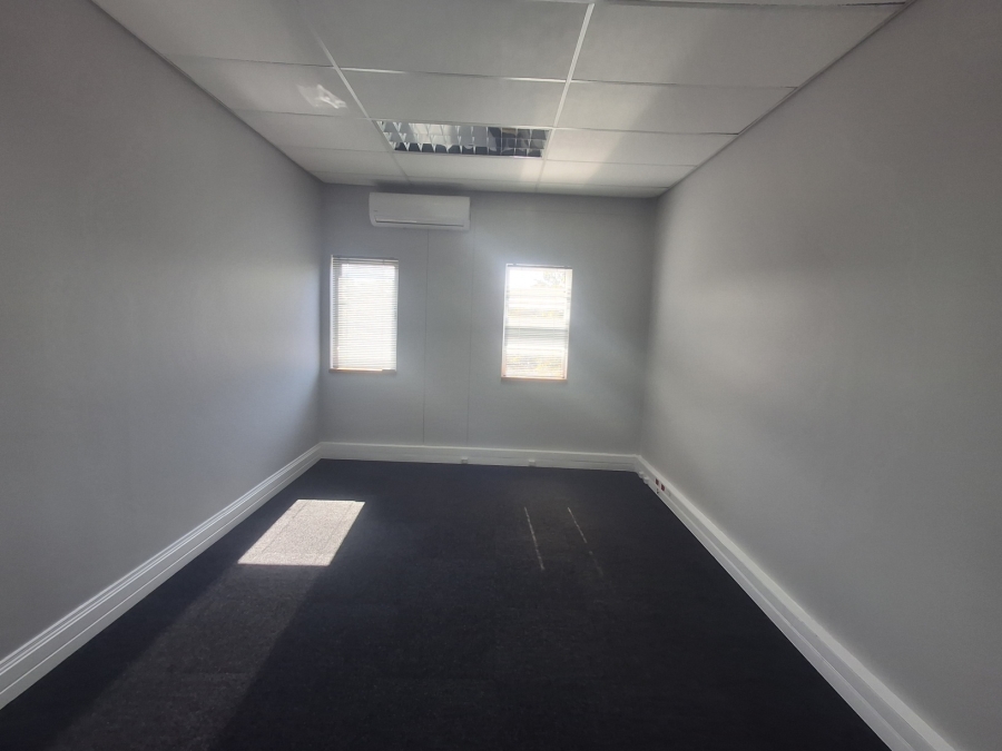 To Let Commercial Property for Rent in Berea Eastern Cape